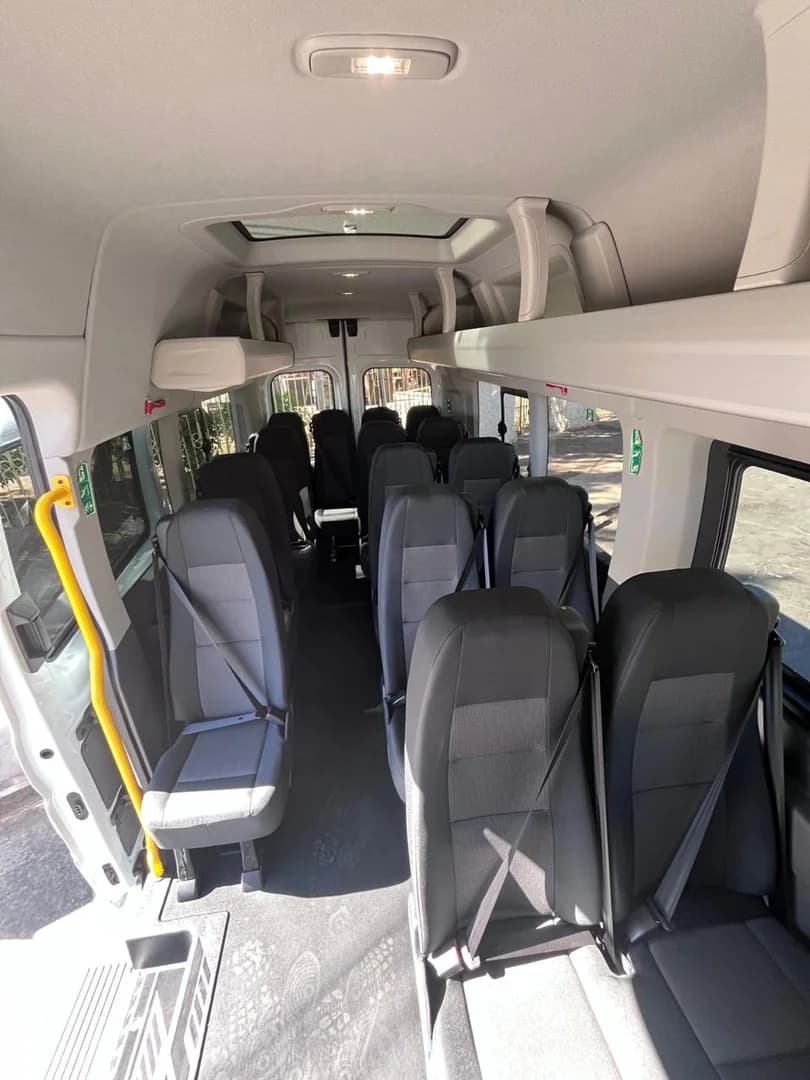 Vehículo de Transportes San Andrés para traslados
